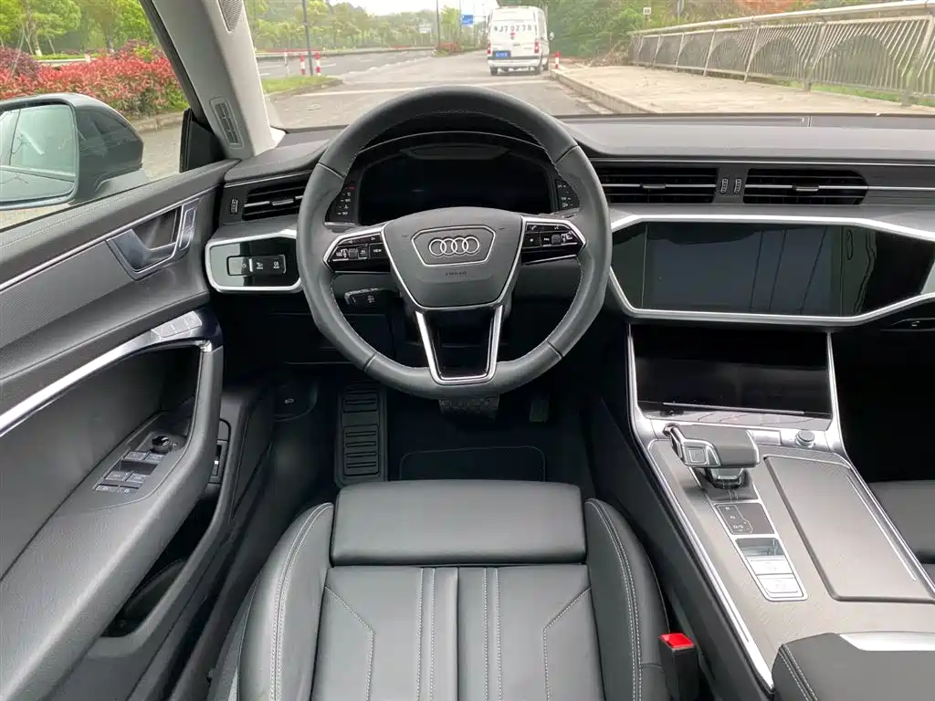 Audi A7 2025 — фото 8