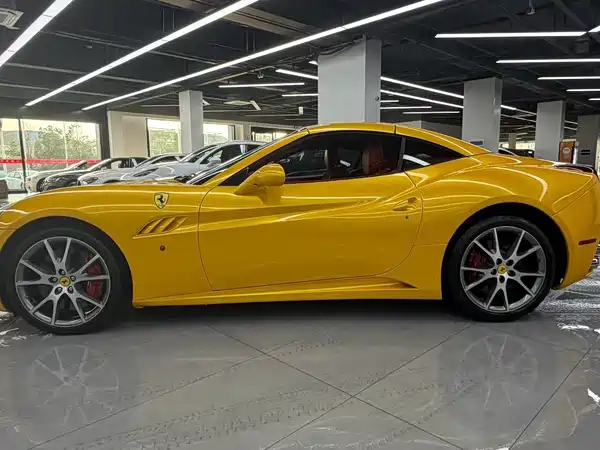 Ferrari California T 2009