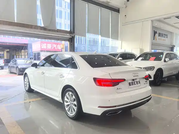 Audi A4L 2019