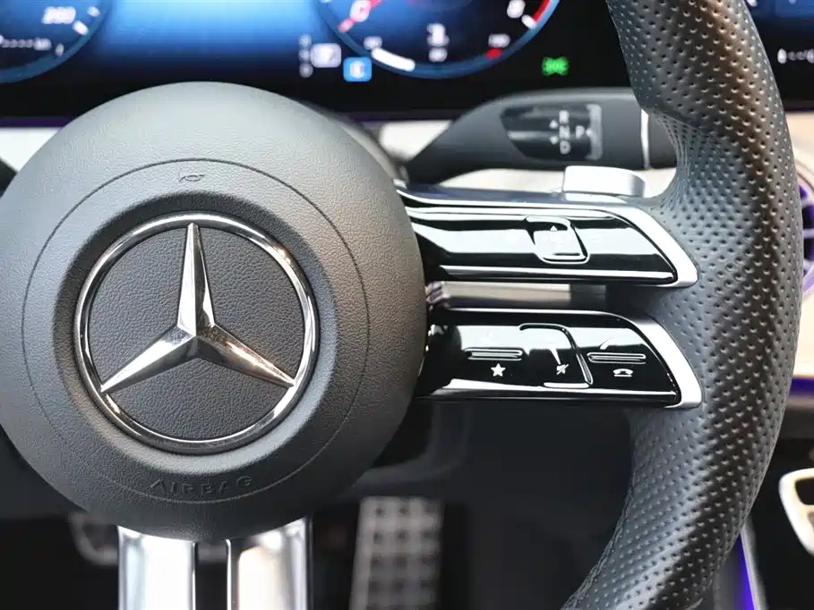 Mercedes-Benz E-Class 2022 — фото 18