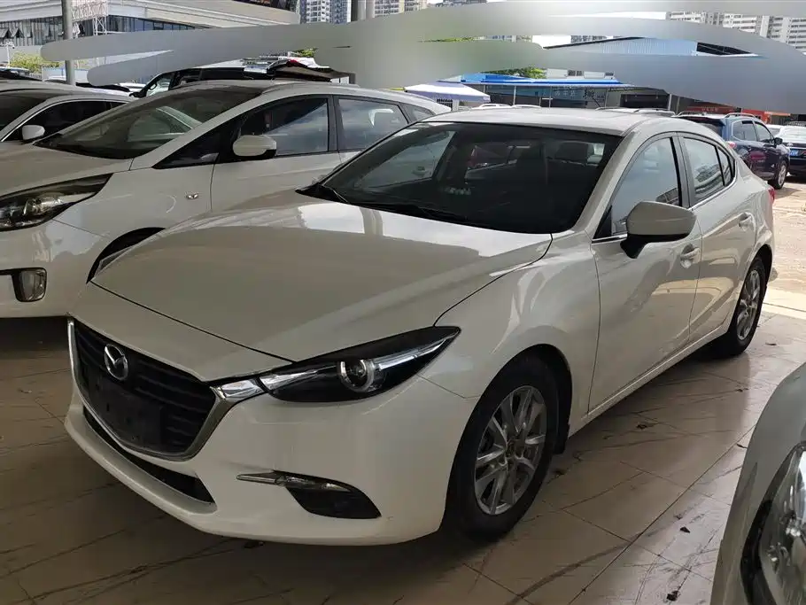 Mazda 3 Axela 2019 — фото 1