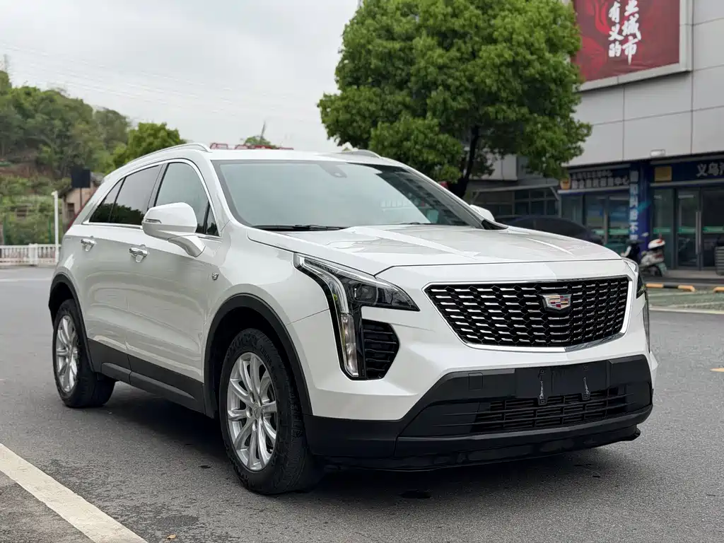 Cadillac XT4 2021 — фото 3