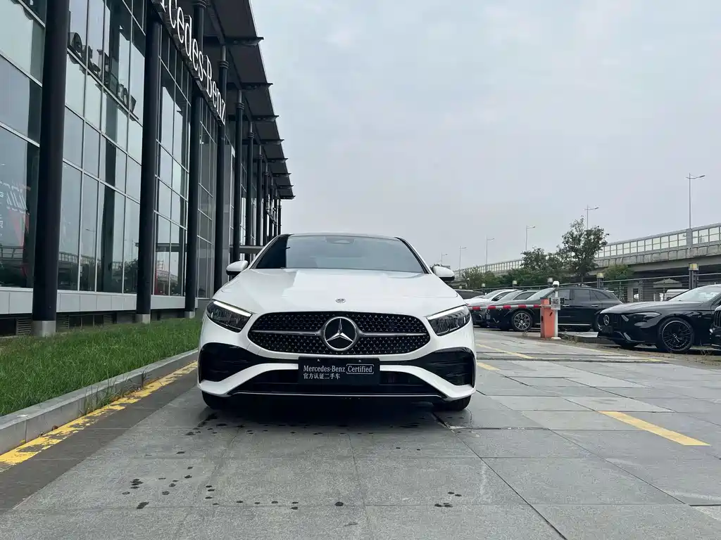 Mercedes-Benz A-Class 2023 — фото 2