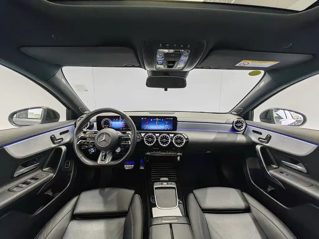 Mercedes-Benz A-Class AMG 2025 — фото 10