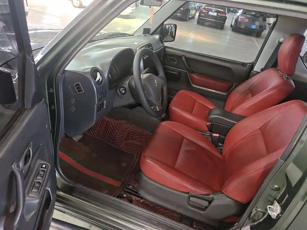 Suzuki Jimny 2015 — фото 16