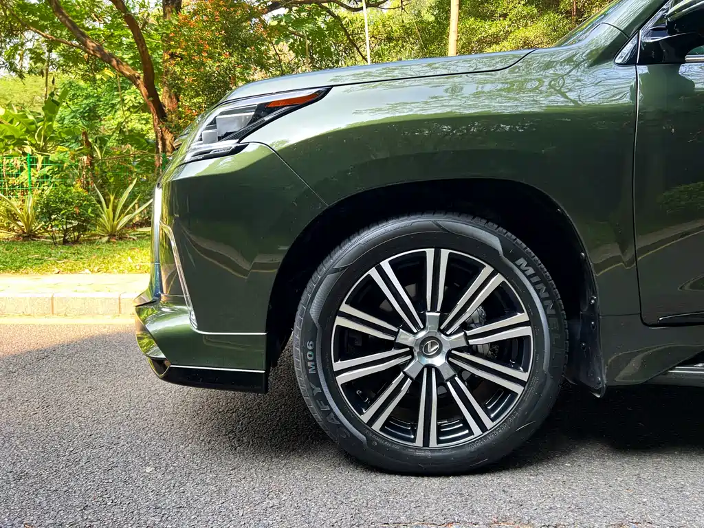Lexus LX 2022 — фото 17