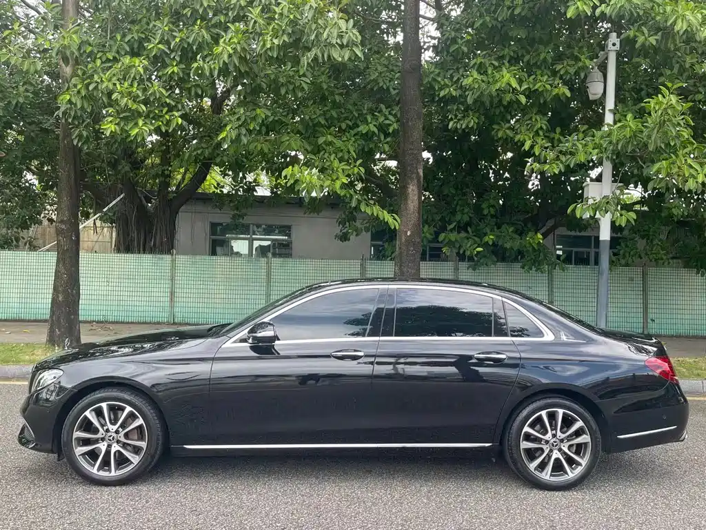 Mercedes-Benz E-Class 2017 — фото 7