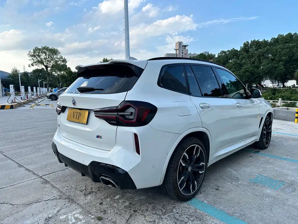 BMW X3 M40i 2023 — фото 9