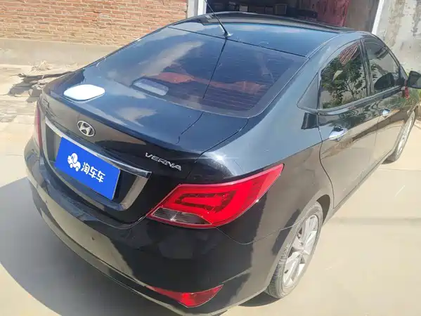 Hyundai Accent 2014