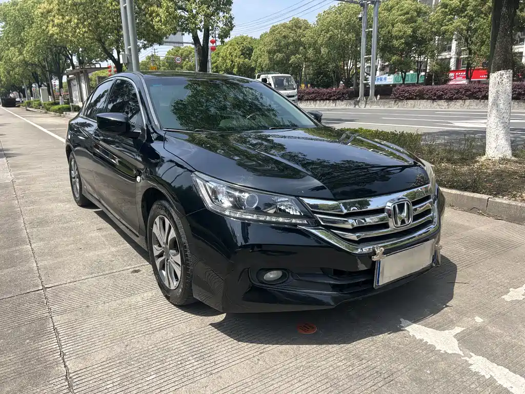 Honda Accord 2014 — фото 4