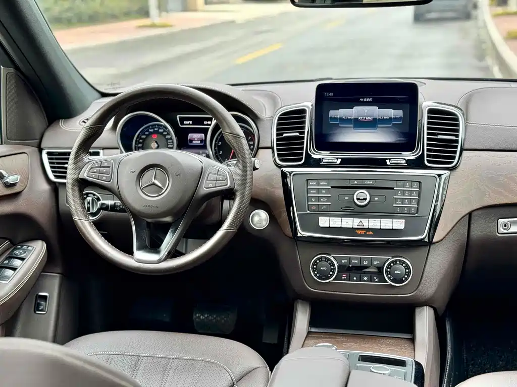Mercedes-Benz GLE 2018 — фото 4