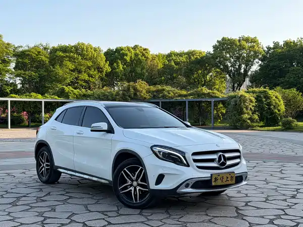 Mercedes-Benz GLA 2016