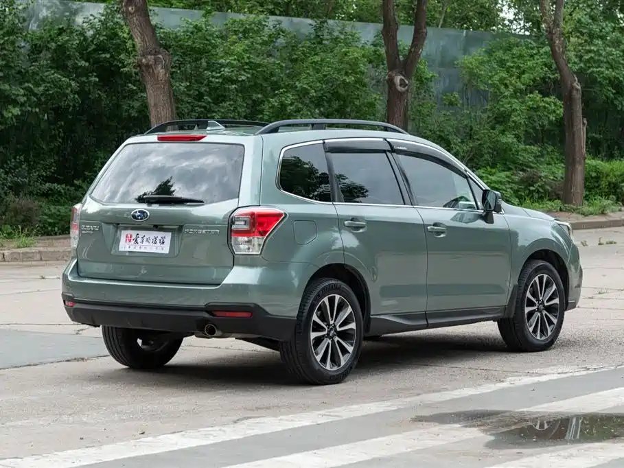 Subaru Forester 2018 — фото 2