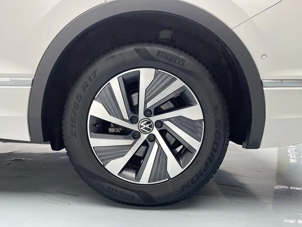 Volkswagen Tiguan L New Energy 2022 — фото 23