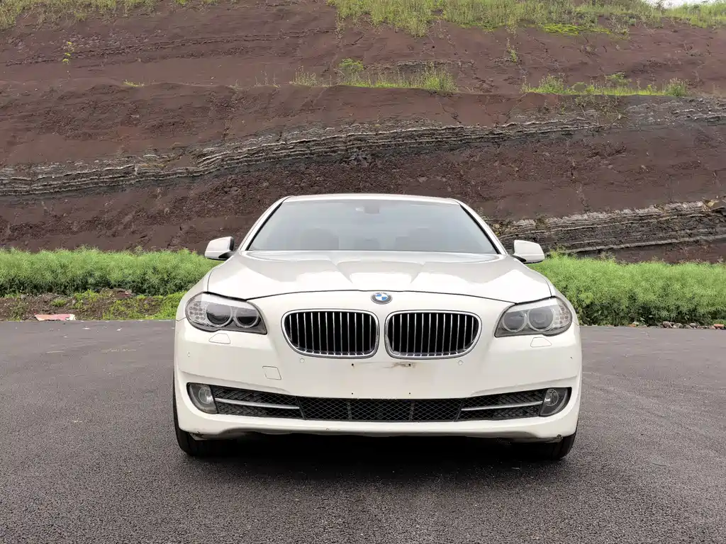BMW 5 Series 2012 — фото 2
