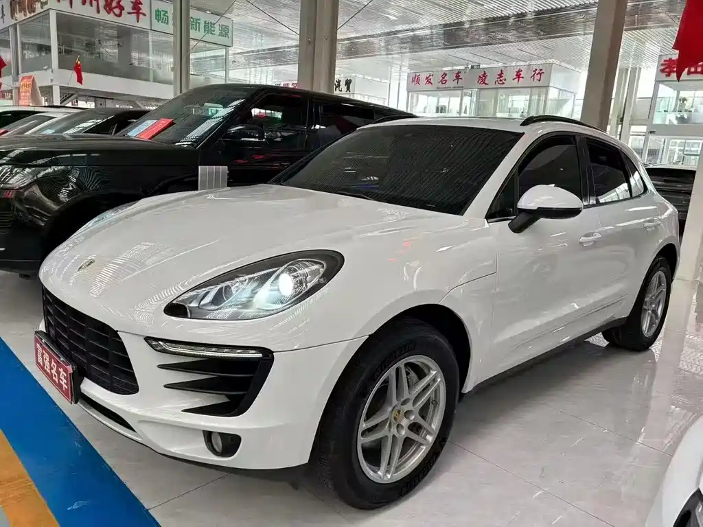 Porsche Macan 2018 — фото 1