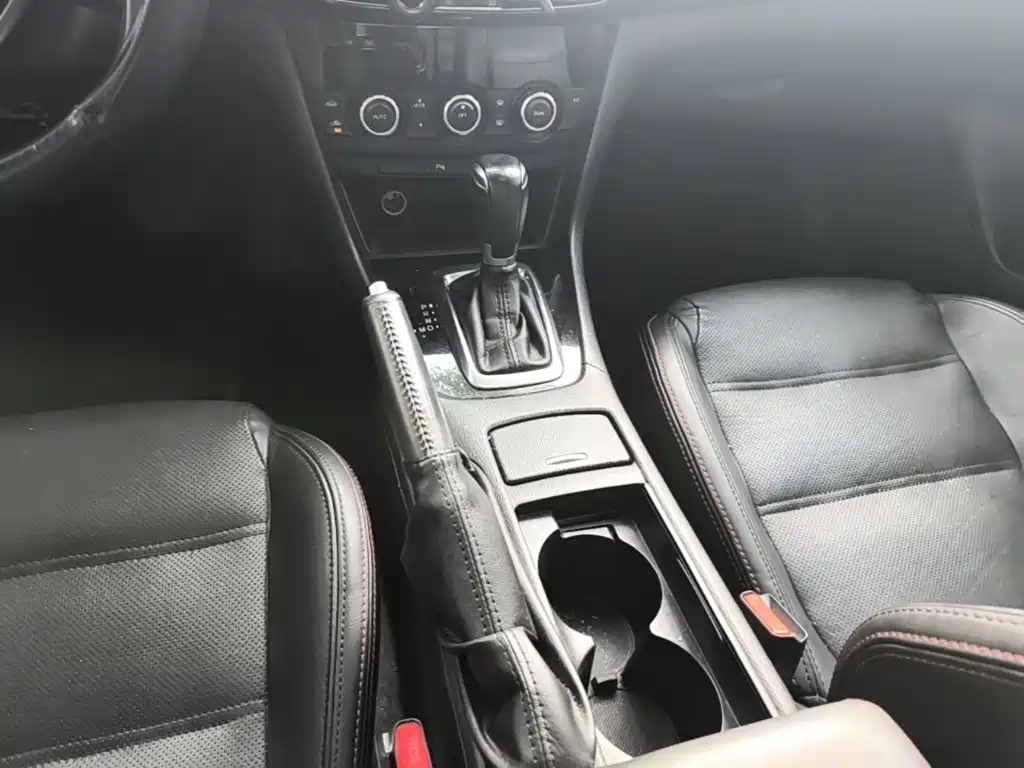 Mazda Atenza 2015 — фото 10
