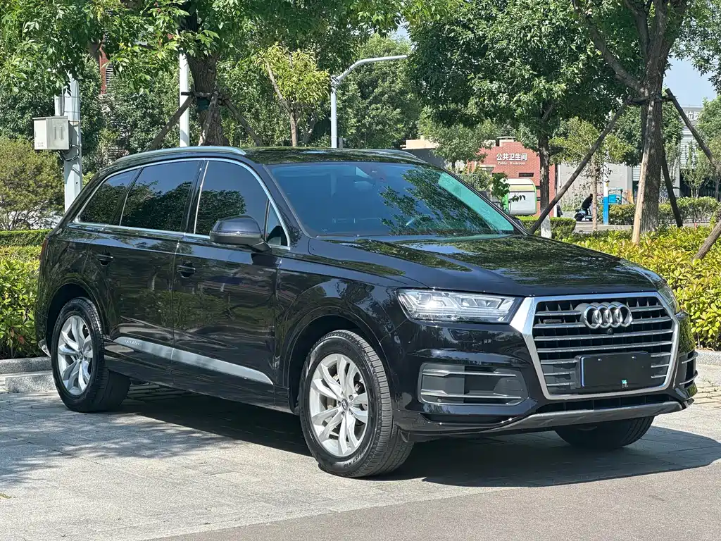 Audi Q7 2020 — фото 2