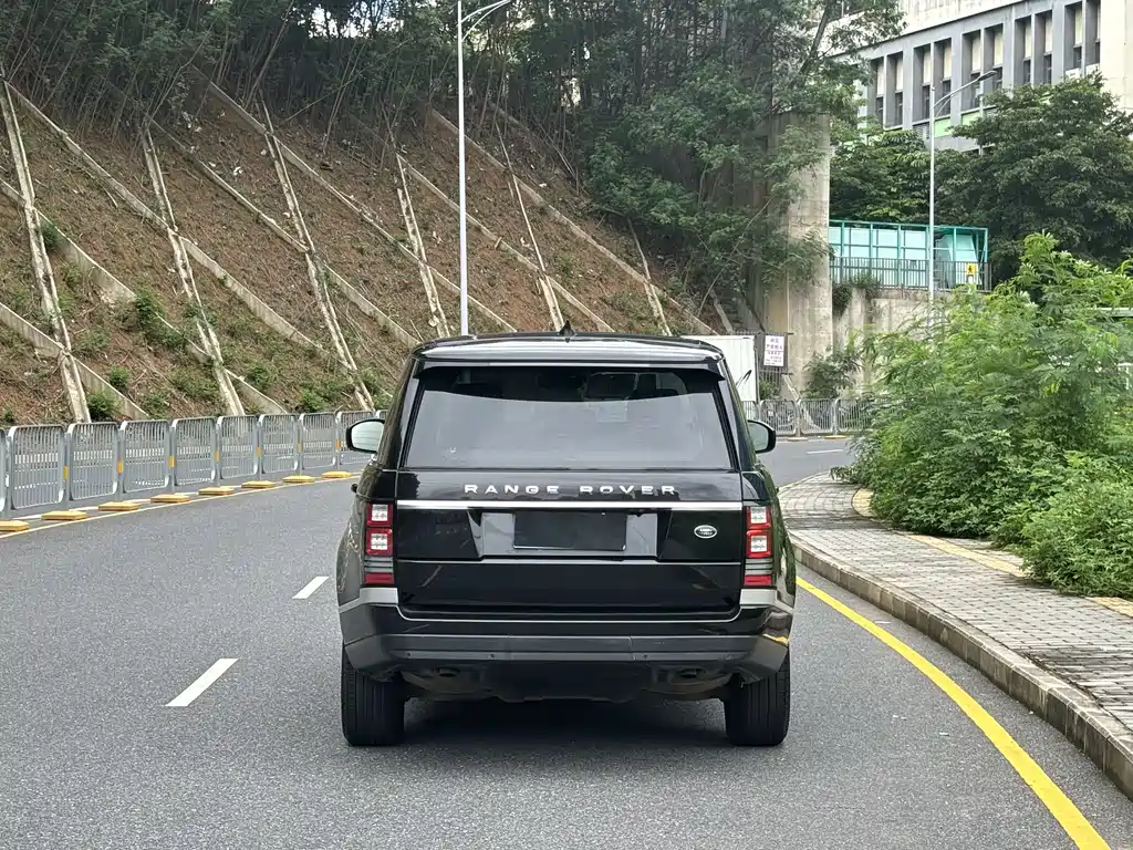 Land Rover Range Rover 2018 — фото 21