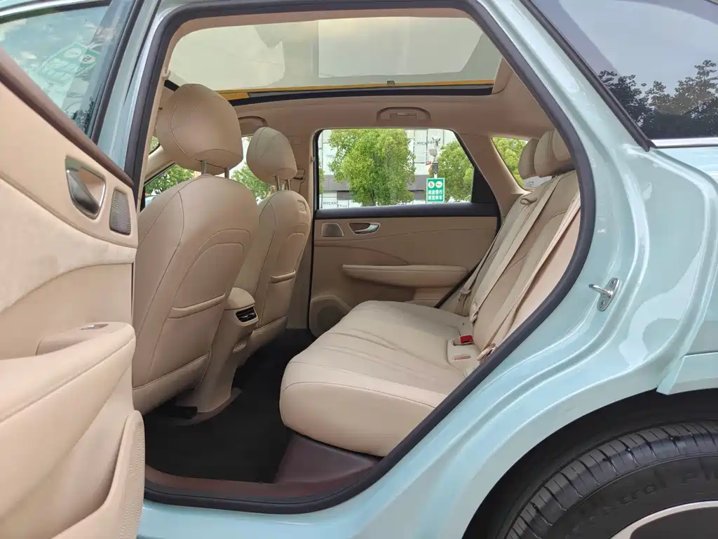 Shangjie H5 2025 — фото 6
