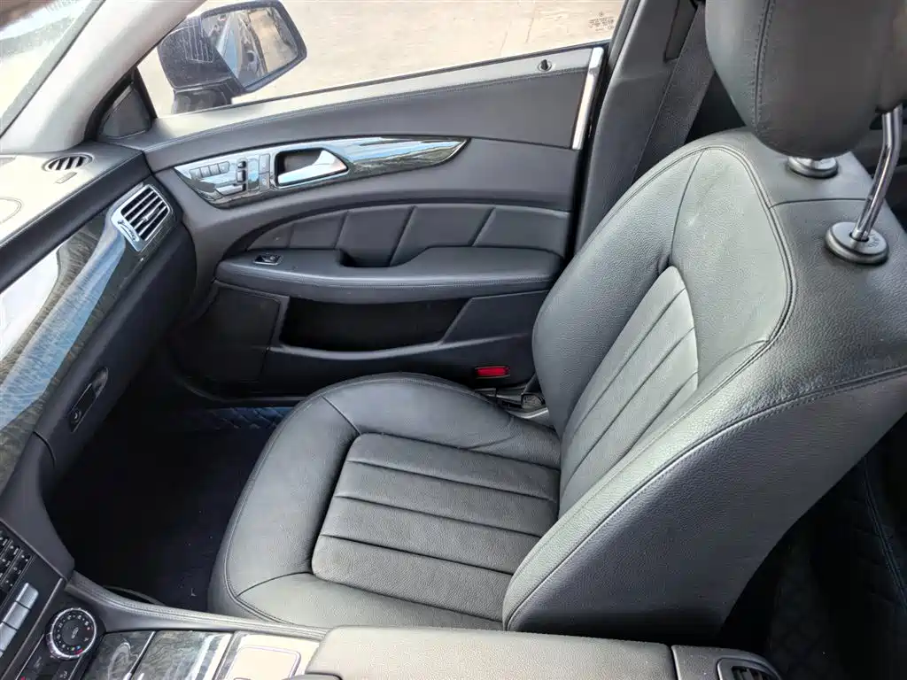 Mercedes-Benz CLS 2013 — фото 12