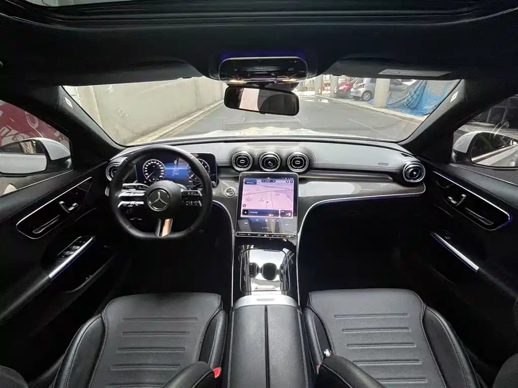 Mercedes-Benz C-Class 2023 — фото 11