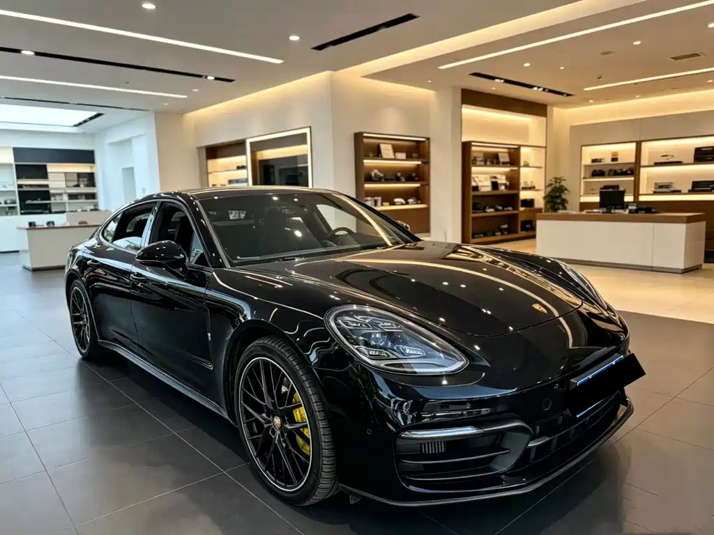 Porsche Panamera 2021 — фото 1