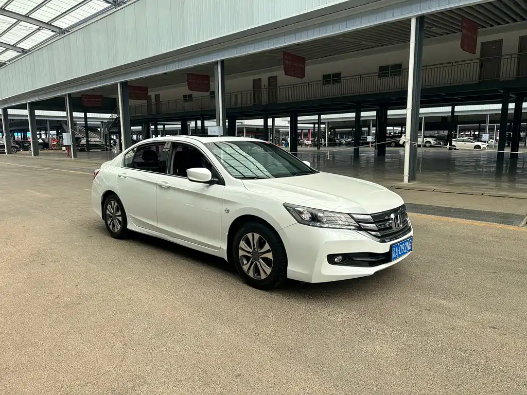 Honda Accord 2016 — фото 3