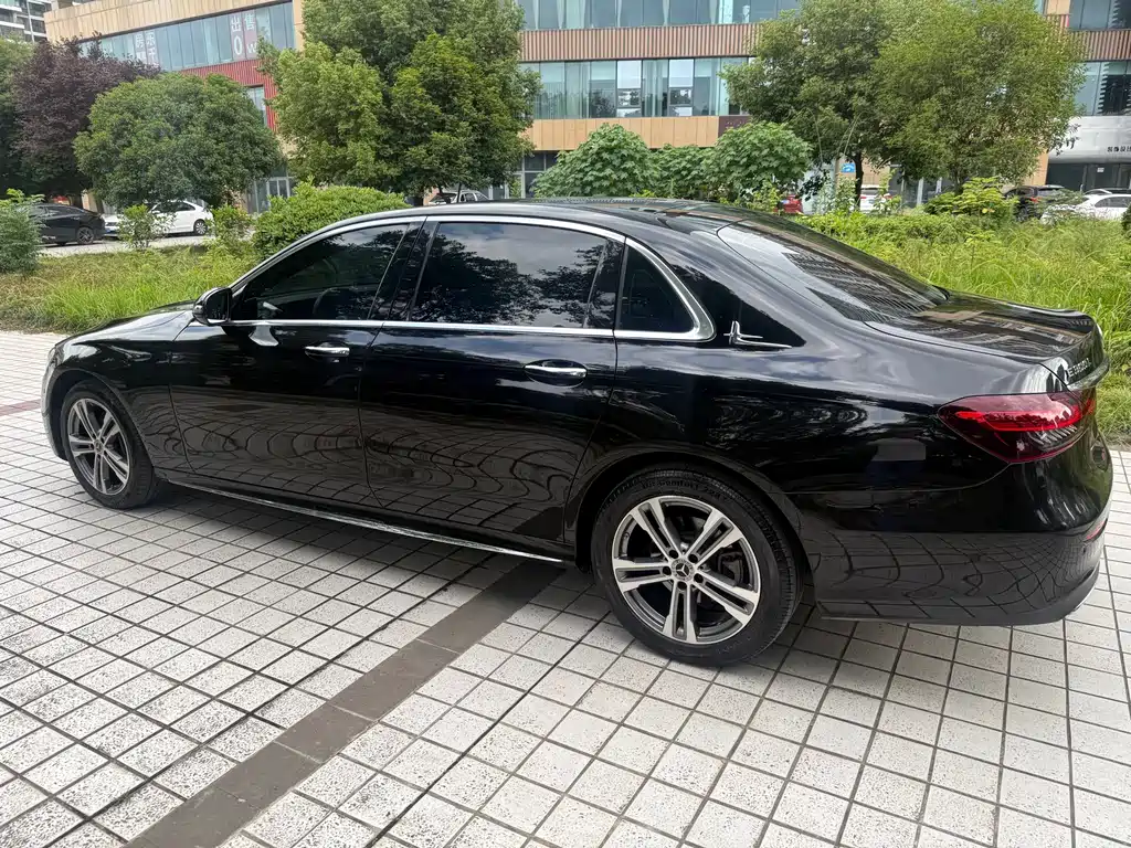 Mercedes-Benz E-Class 2021 — фото 3