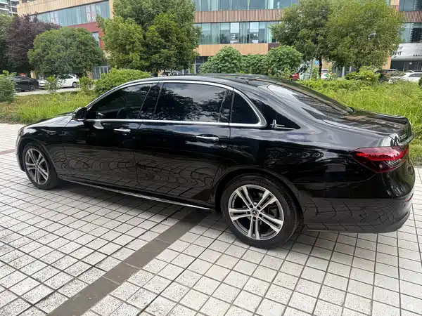 Mercedes-Benz E-Class 2021