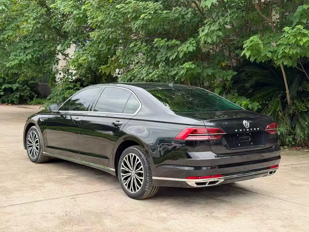 Volkswagen Phideon 2018 — фото 4