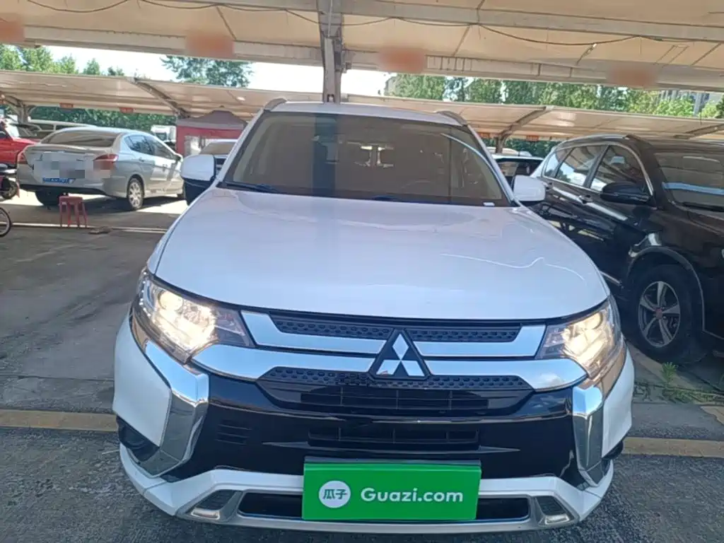 Mitsubishi Outlander 2021