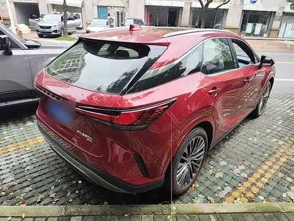 Lexus RX 2023
