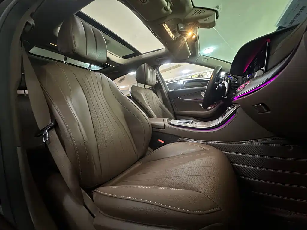 Mercedes-Benz E-Class 2020 — фото 15