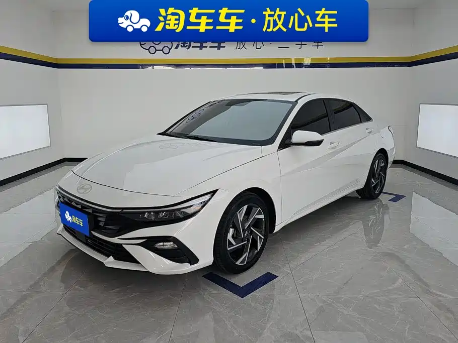 Hyundai Elantra 2025