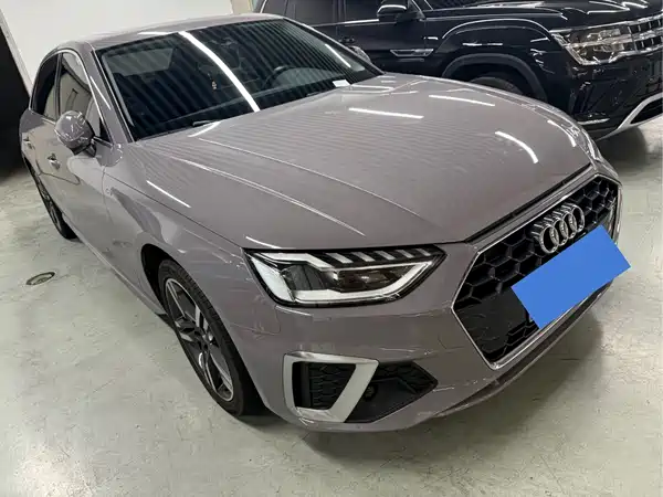 Audi A4L 2021
