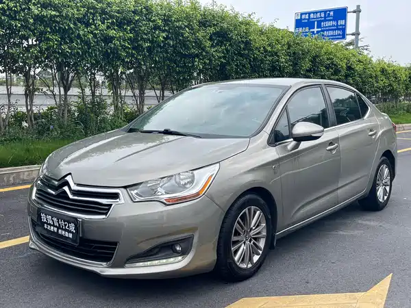 Citroën C4L 2014
