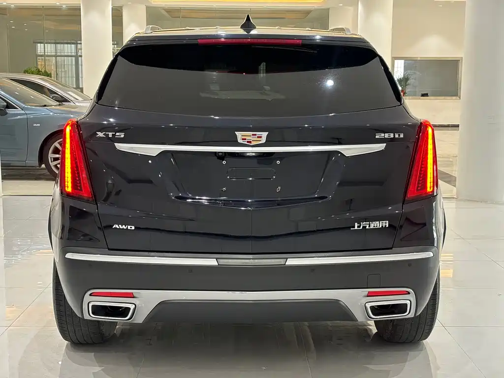 Cadillac XT5 2021 — фото 5