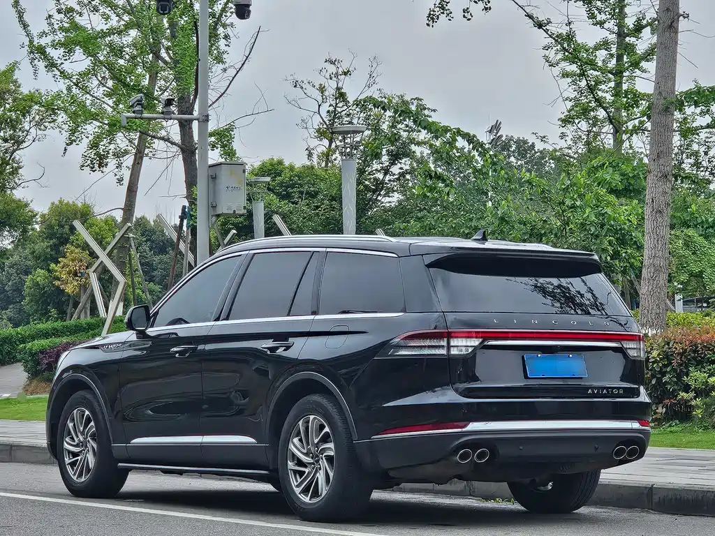 Lincoln Aviator 2021 — фото 16