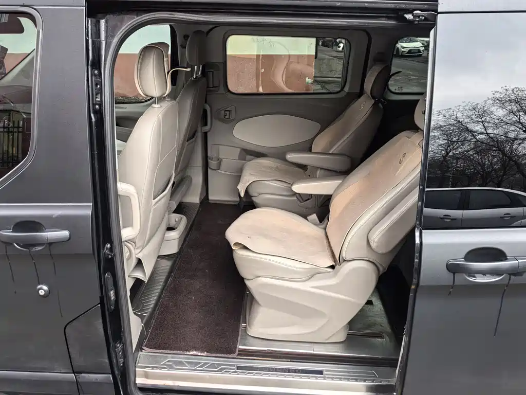 Ford Tourneo 2019 — фото 7