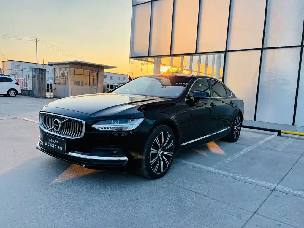 Volvo S90 2024 — фото 1