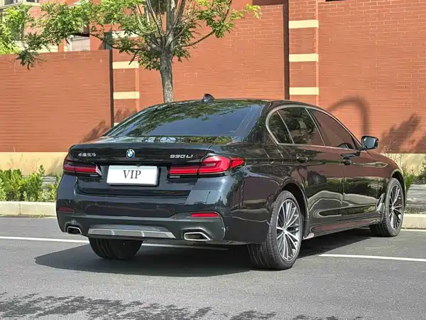 BMW 5 Series 2023