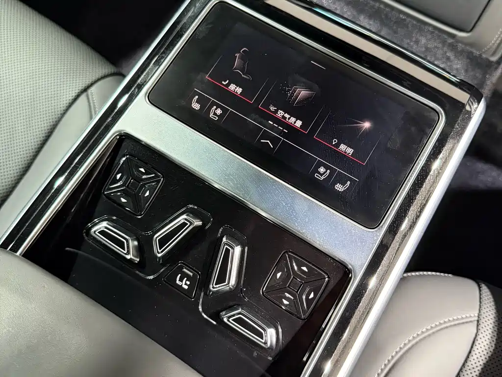 Audi S8 2022 — фото 11