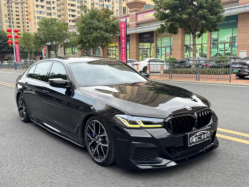 BMW 5 Series 2020 — фото 2
