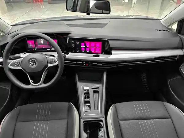 Volkswagen Golf 2022