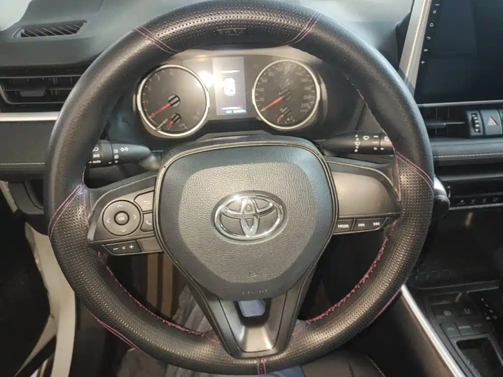Toyota Wildlander 2022 — фото 11