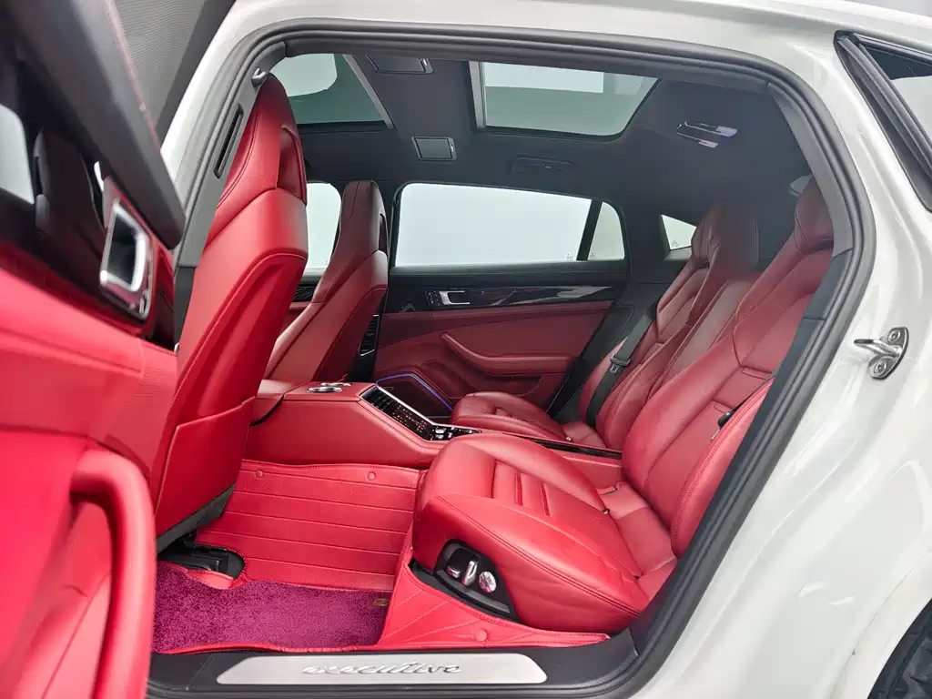 Porsche Panamera 2020 — фото 10
