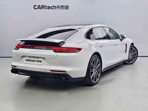 Porsche Panamera 2020