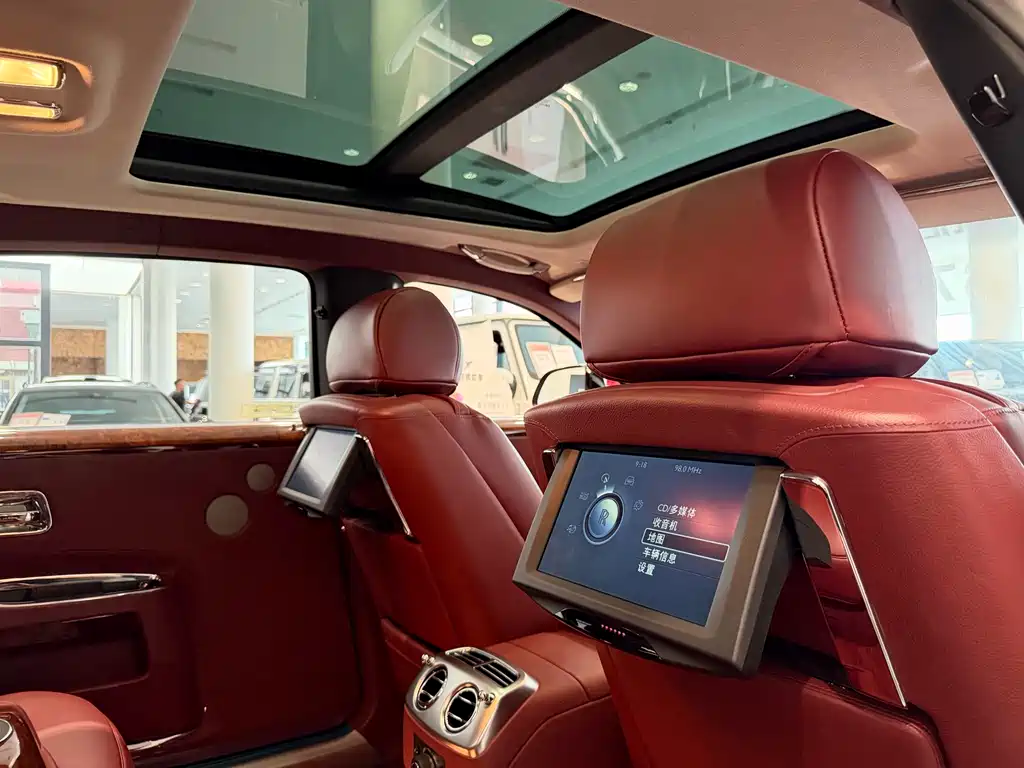 Rolls-Royce Ghost 2013 — фото 21