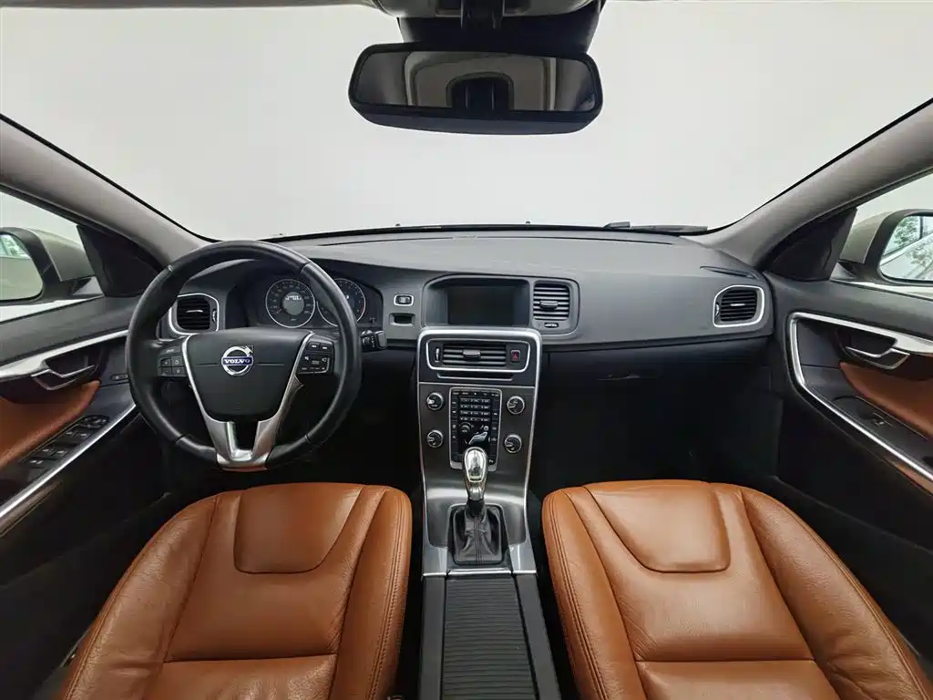 Volvo S60 2013 — фото 5